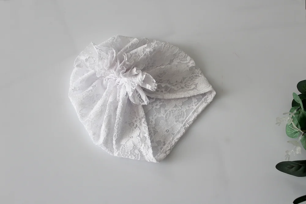 Czapka turban koronka  ecru  damski