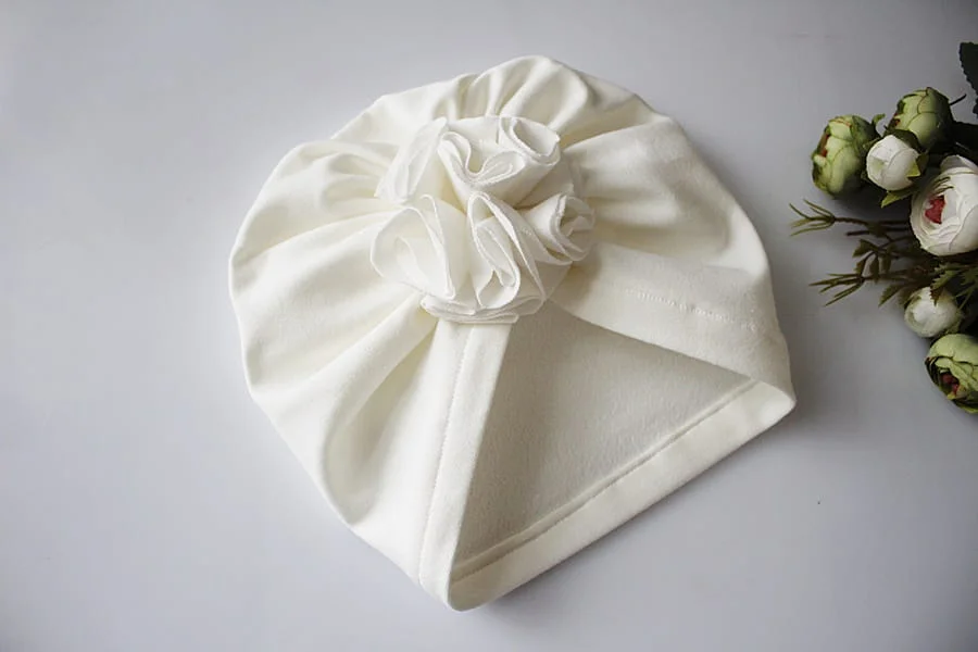 Turban wiosna/jesień ecru kwiat chrzest 