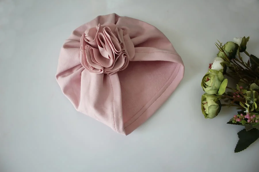 Czapka turban brudny róż kwiat wiosna/jesień