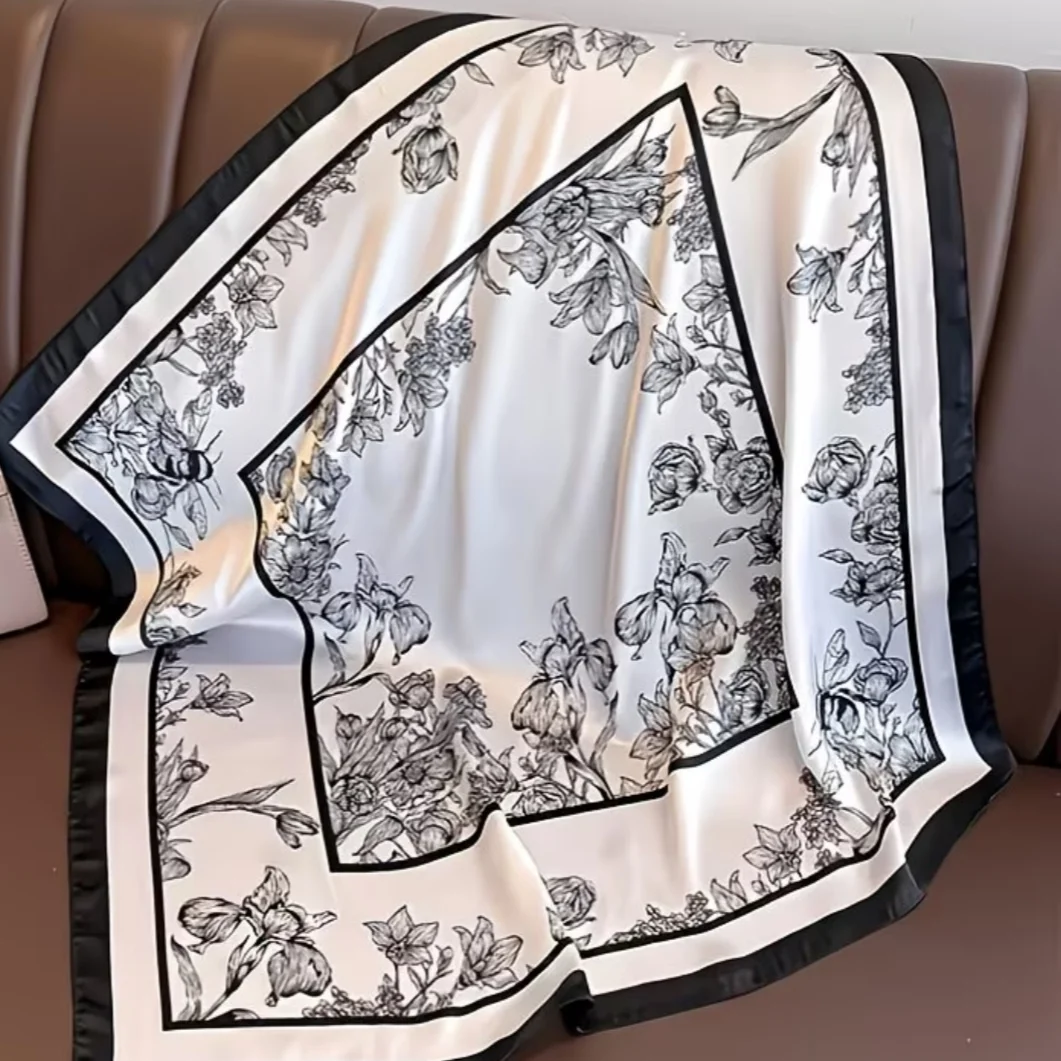 Apaszka duża satynowa ok 70x70 czarno białe kwiaty